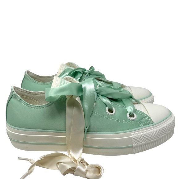 Converse Chuck Taylor Lift Platform Matte Satin Shoe Women Skate Sneaker A10300C - Picture 2 of 14
